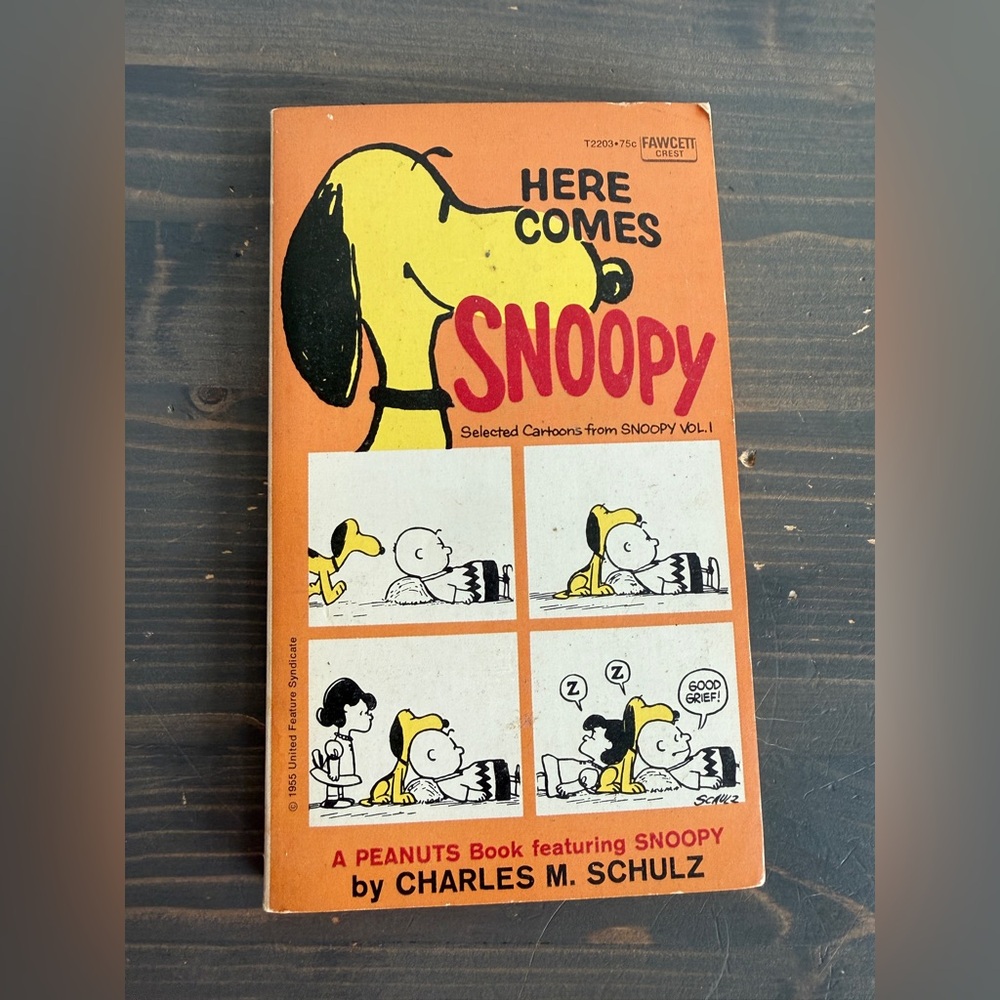 Vintage Snoopy cartoon book
By Charles M. Schulz
Here comes Snoopy